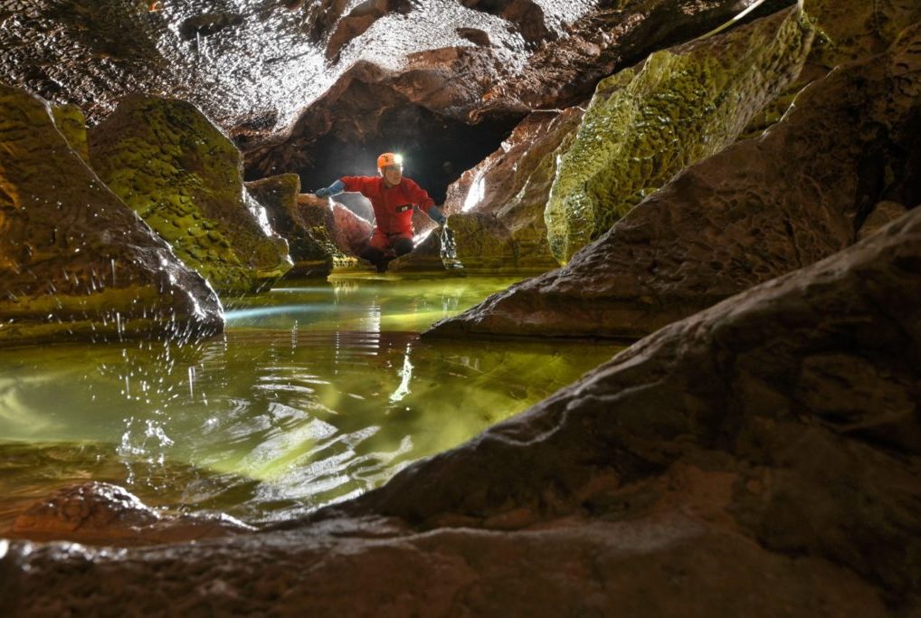 Speleological excursion in the Prérouge cave and the water supply basin in the Bauges.