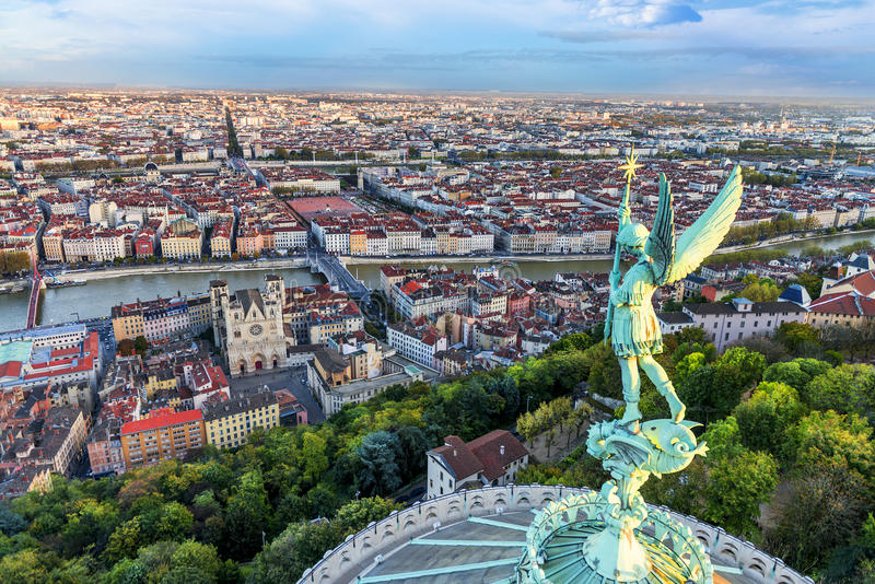 vue-de-lyon-35893932